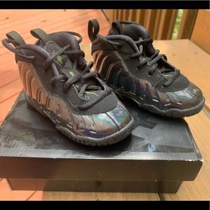 ✨SOLD✨Nike Little Posite One (Toddler) 6C